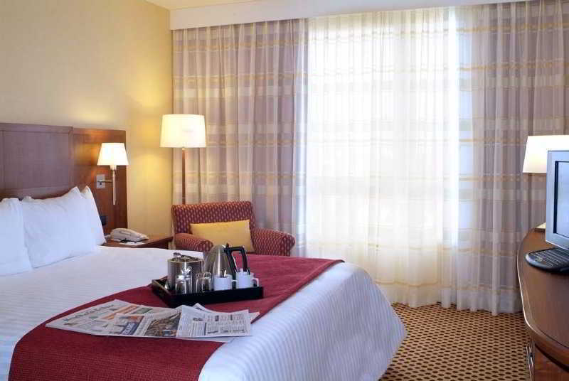 Hotel Courtyard By Marriott Paris La Defense West - Colombes Bois-Colombes Exterior foto